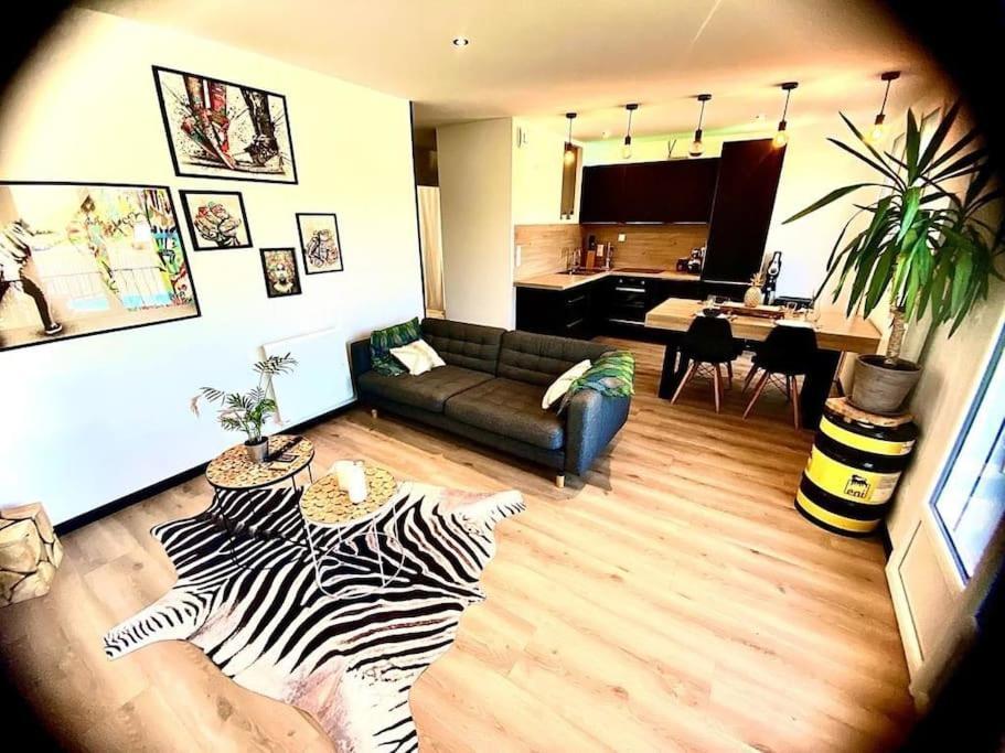 *Superbe Appartement Moderne* Лурд Екстер'єр фото